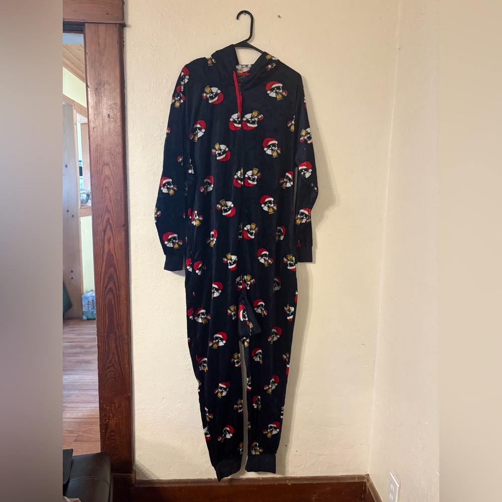 Sleepwear Black Santa Claus Onesie Pajamas Size: XL/L